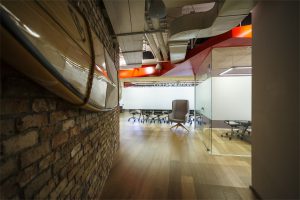 פרויקט ציפוי חלבי , מדבקות קיר מעוצבות